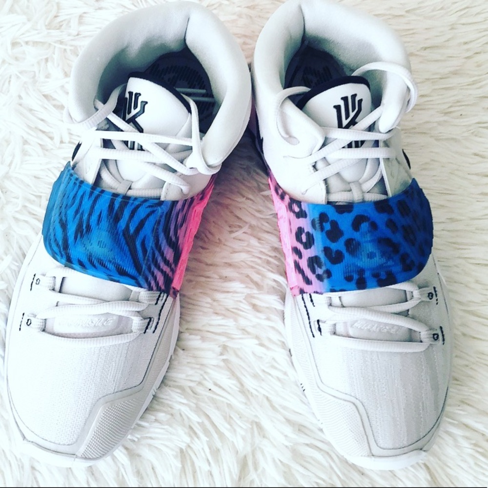 ‼️SOLD‼️NIKE KYRIE 6 BASKETBALL SNEAKERS - Picture 2 of 12